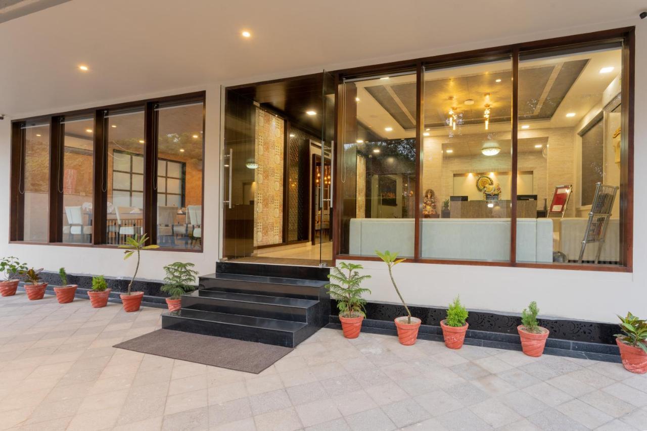 Hotel Siddhartha Inn Udaipur Exteriör bild