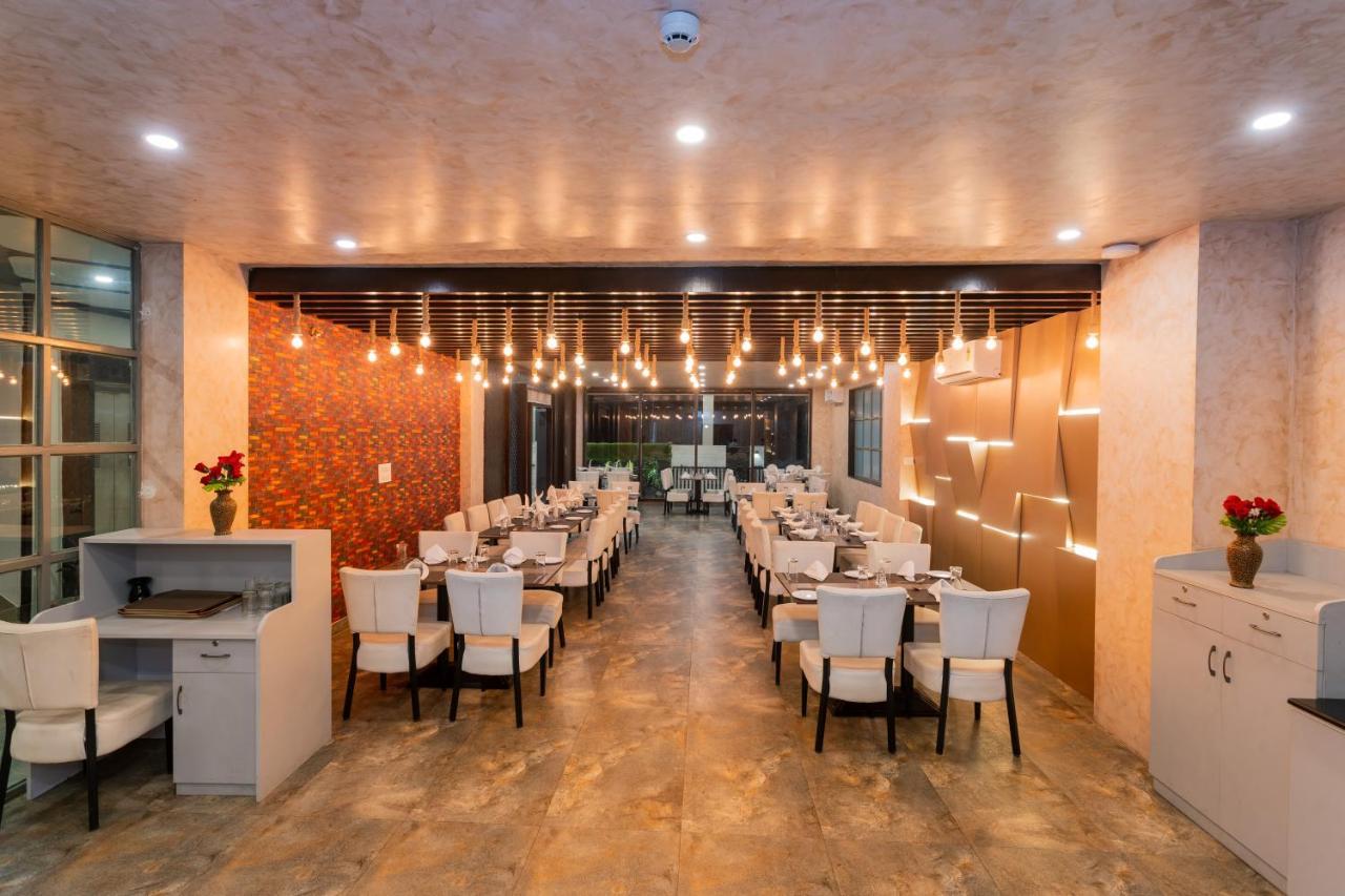 Hotel Siddhartha Inn Udaipur Exteriör bild